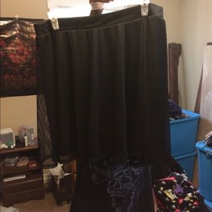 Mesh overlay circle skirt